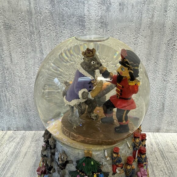 Nutcracker Suite March Musical Snow Globe Rat King Official Ballet Gift Sankyo - Picture 2 of 10